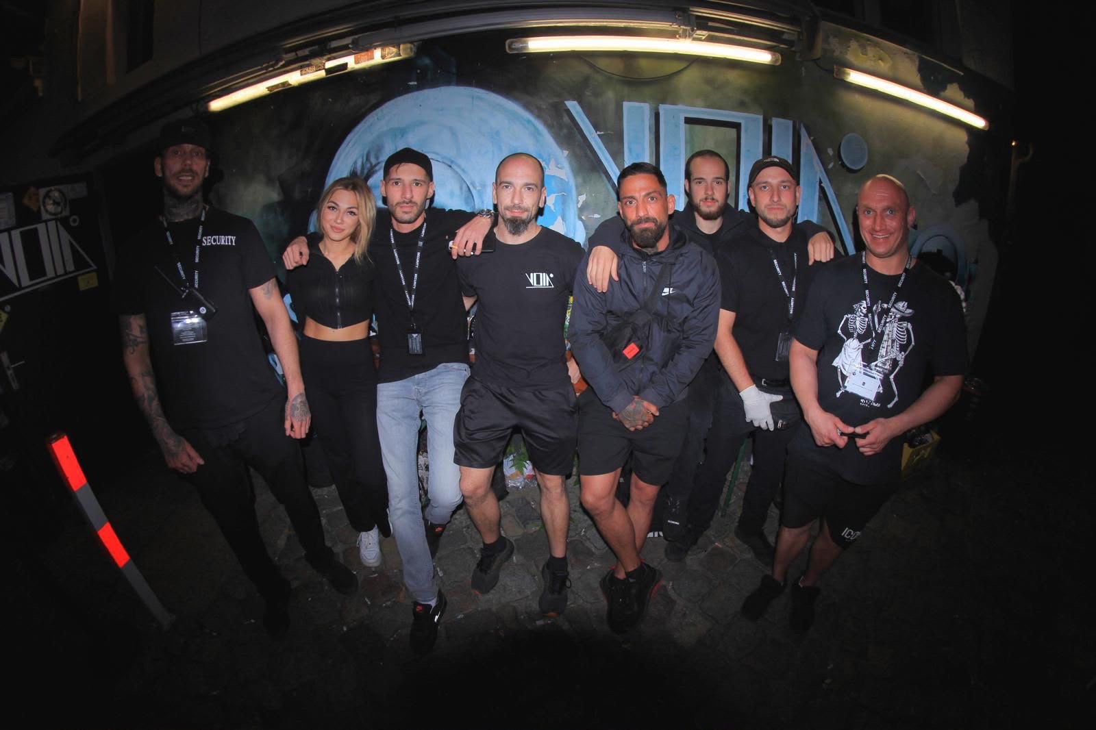 Team von S&S Security bei einem nächtlichen Event